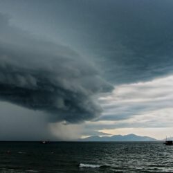 Sturmwolke über dem Meer