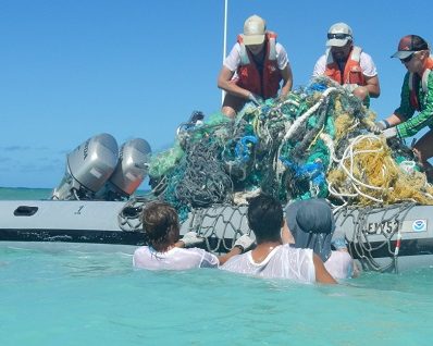 Plastik Meer Boot Reinigung